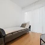 M&g Fuer 3 Mit Parkplatz, Kueche, Arbeitsplatz * נוי-אולם