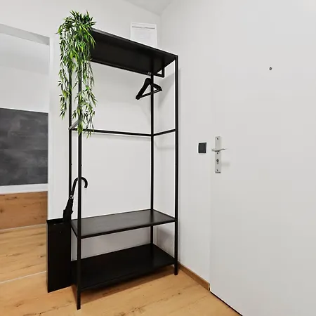 M&G Studio für 3 mit Parkplatz, Küche, Arbeitsplatz Apartamento *