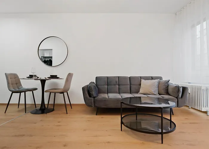 M&g Fuer 3 Mit Parkplatz, Kueche, Arbeitsplatz Appartement *