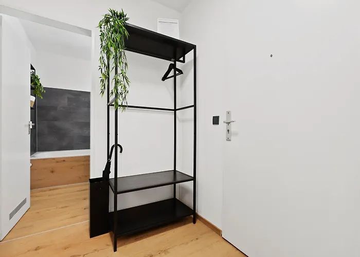 M&g Fuer 3 Mit Parkplatz, Kueche, Arbeitsplatz Appartement *